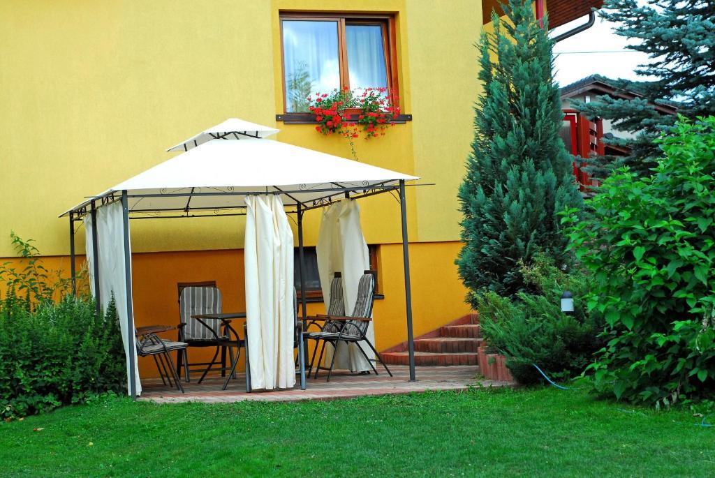 Vip Apartmany Besenova Exterior photo
